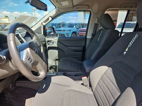 Used 2016 Nissan Frontier PRO-4X AWD/4WD image 12