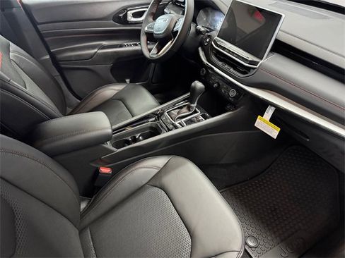 New 2026 Jeep Compass Trailhawk image 4