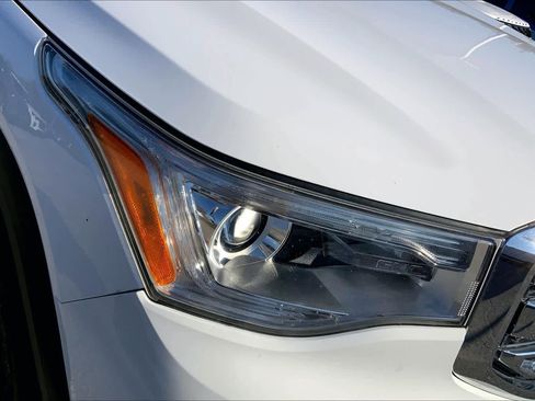 Used 2019 GMC Acadia SLT image 25