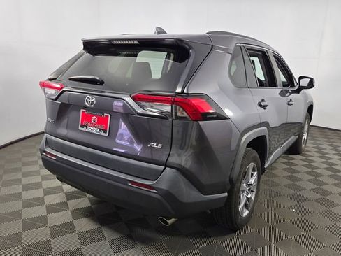Used 2022 Toyota RAV4 XLE w/ Convenience Package FWD image 8