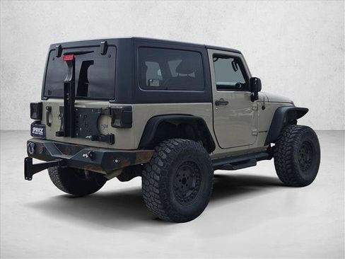 Used 2018 Jeep Wrangler Sport AWD/4WD image 5