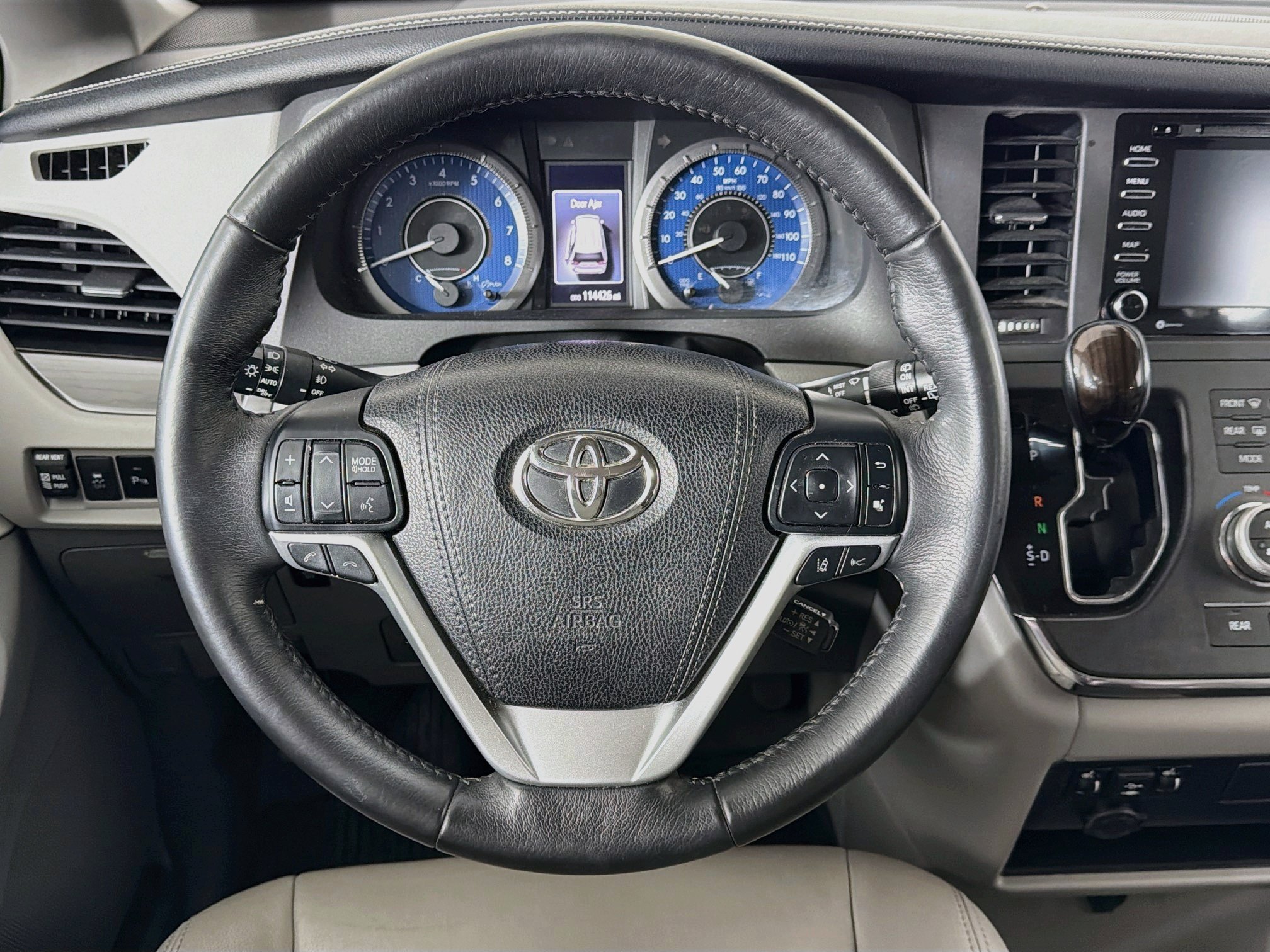 Used 2018 Toyota Sienna XLE w/ XLE Navigation Package AWD/4WD image 18