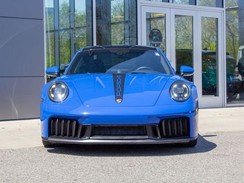 Used 2025 Porsche 911 Carrera 4 GTS AWD/4WD image 2