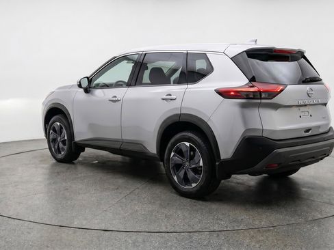 Used 2025 Nissan Rogue SV FWD image 6