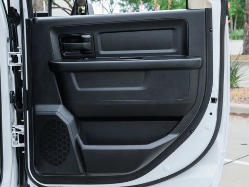 Used 2020 RAM 2500 Tradesman w/ Chrome Appearance Group image 36