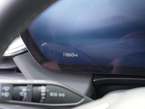 Used 2025 Buick Enclave Preferred image 34