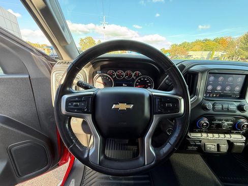 Certified 2020 Chevrolet Silverado 1500 LT w/ All-Star Edition image 17