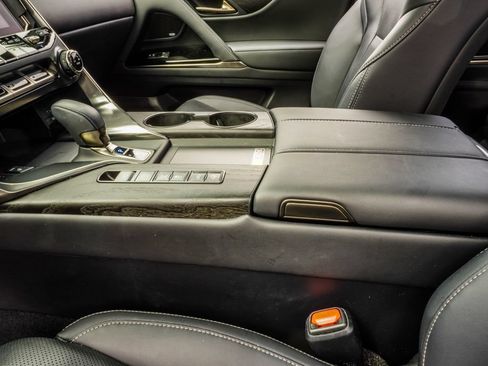 Used 2025 Lexus LX 700h Luxury w/ Appearance Package AWD/4WD image 20