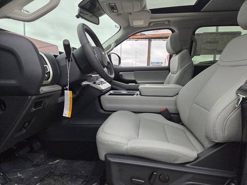 New 2026 Ford Expedition Max Active RWD image 31