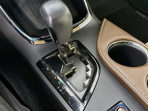 Used 2018 Toyota Avalon XLE Premium w/ Carpet Mat Package FWD image 19