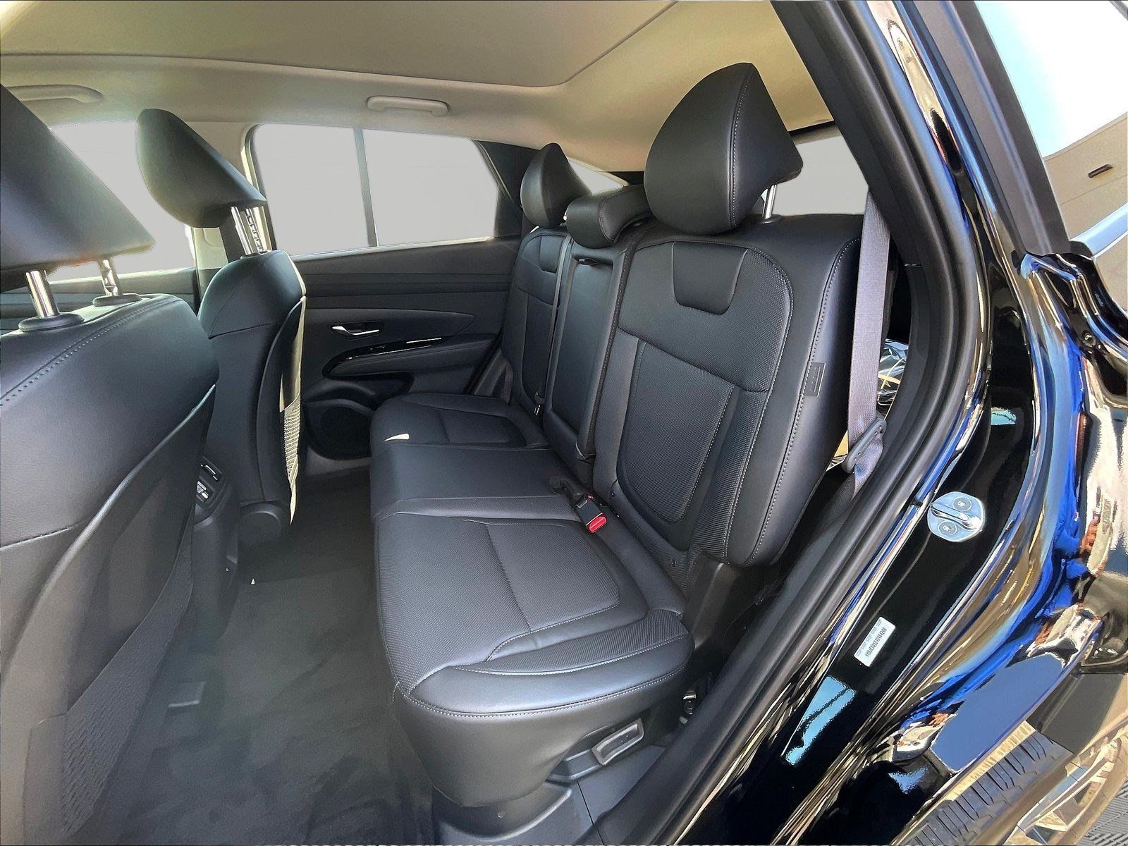 New 2026 Hyundai Tucson Limited AWD/4WD image 18