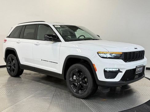 New 2025 Jeep Grand Cherokee Limited w/ Luxury Tech Group II image 1