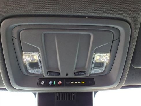 Used 2025 GMC Sierra 3500 SLT image 29