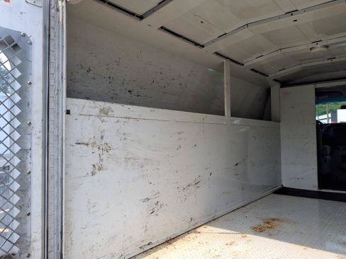 Used 2015 Ford E-350 and Econoline 350 Super Duty w/ Power Windows & Locks Group RWD image 17