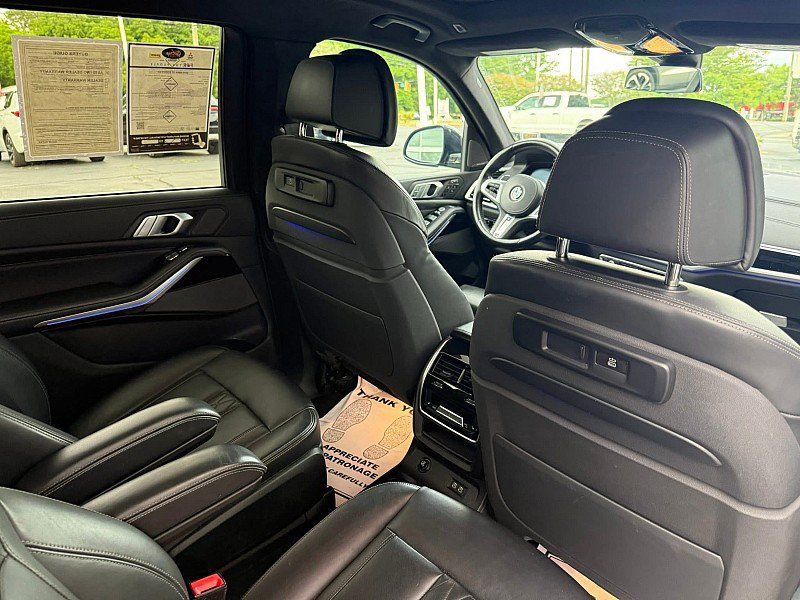 Used 2019 BMW X7 xDrive40i w/ Premium Package AWD/4WD image 8