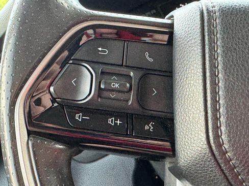 Used 2022 Toyota Tundra SR5 AWD/4WD image 19