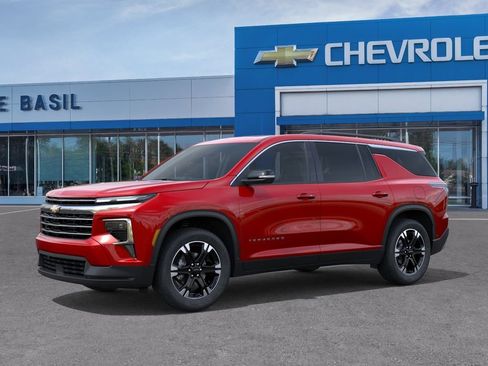 New 2027 Chevrolet Traverse LT w/ Sun and Wheel Package AWD/4WD image 2