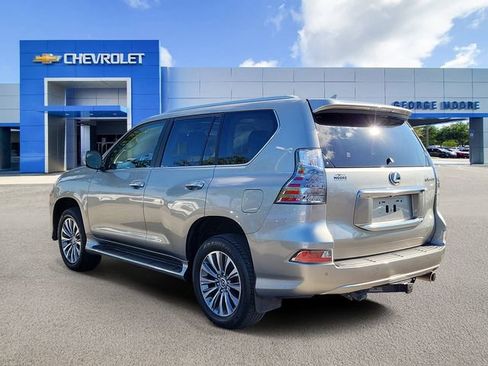 Used 2023 Lexus GX 460 Luxury image 3
