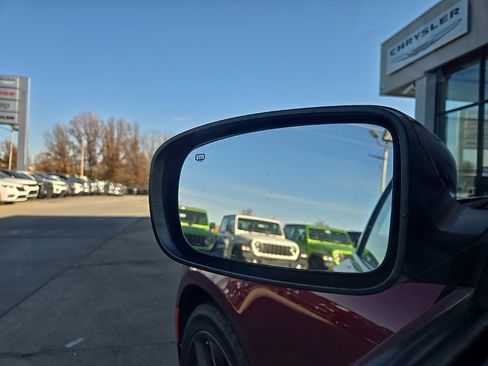 Used 2017 Dodge Charger SXT w/ Rallye Group image 29