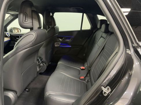 Used 2025 Mercedes-Benz GLC 350e 4MATIC w/ AMG Line image 27
