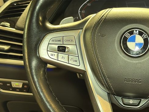 Used 2022 BMW X7 xDrive40i w/ Premium Package image 25