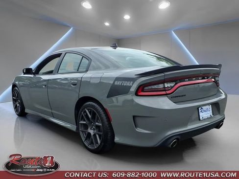 Used 2017 Dodge Charger R/T RWD image 6