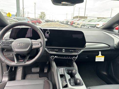 New 2026 Chevrolet Equinox EV RS image 17