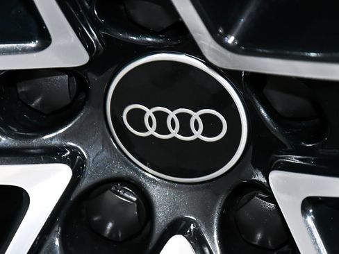 Used 2023 Audi Q8 Premium Plus AWD/4WD image 89