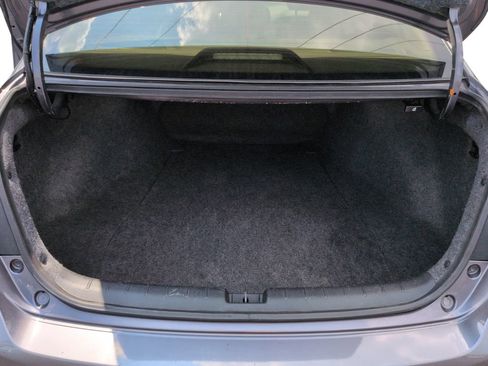 Used 2017 Honda Accord LX image 26