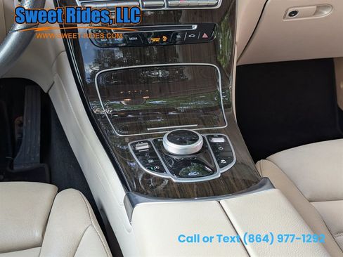 Used 2019 Mercedes-Benz GLC 300 4MATIC image 19