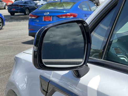 Used 2023 Kia Sorento S w/ Panoramic Sunroof Package FWD image 31