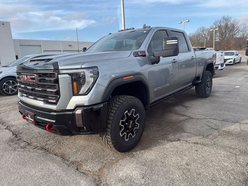 Used 2024 GMC Sierra 2500 AT4X image 1