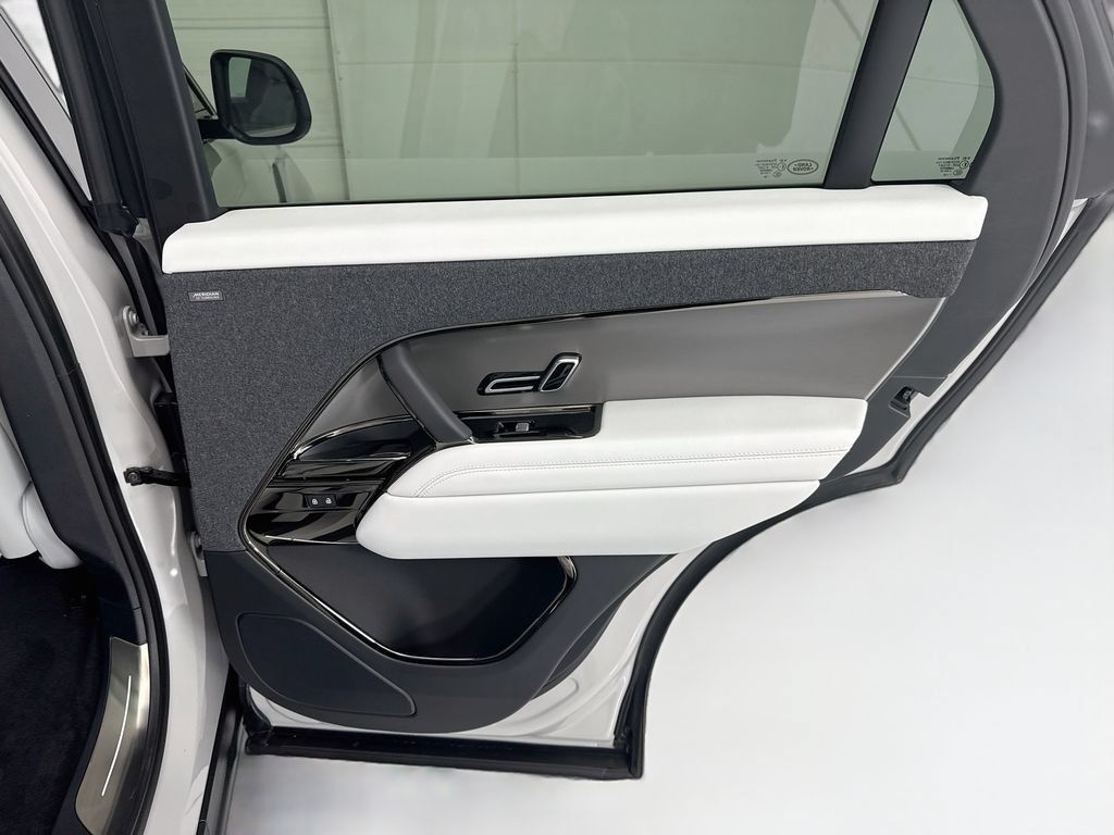 New 2026 Land Rover Range Rover Sport SE AWD/4WD image 26