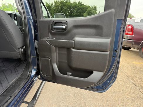 Used 2020 Chevrolet Silverado 1500 Custom w/ Custom Value Package RWD image 16