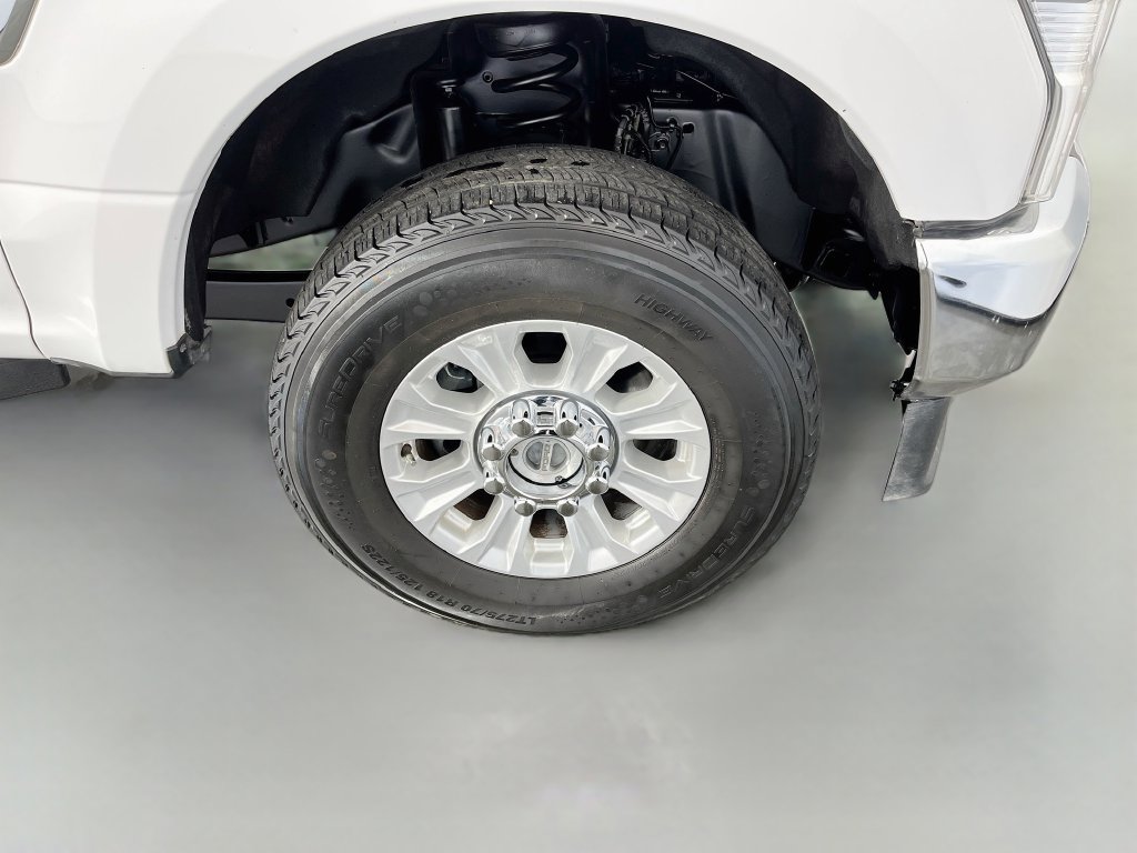 Used 2022 Ford F250 XLT w/ FX4 Off-Road Package AWD/4WD image 31
