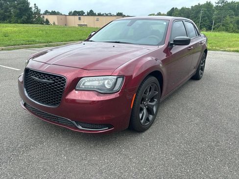 Certified 2023 Chrysler 300 Touring w/ Sport Appearance Package RWD image 3