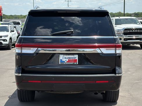 Used 2022 Lincoln Navigator Reserve AWD/4WD image 6