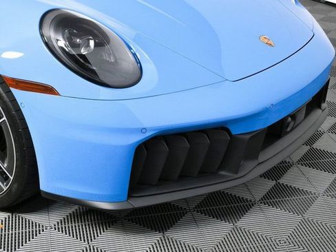 Certified 2025 Porsche 911 Targa 4 GTS AWD/4WD image 37