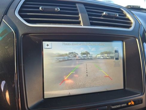 Used 2017 Ford Explorer XLT w/ Equipment Group 201A image 14
