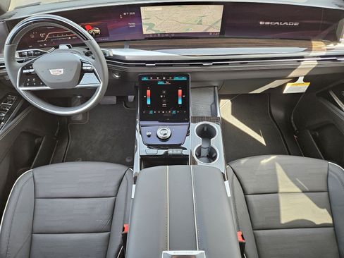 New 2026 Cadillac Escalade Luxury w/ Touring Package AWD/4WD image 19
