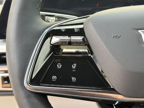 Used 2024 Cadillac Lyriq Luxury RWD image 25