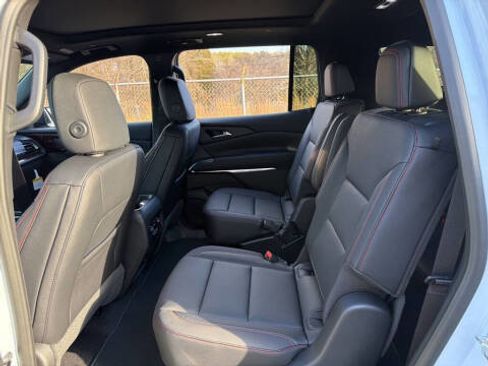 New 2026 Chevrolet Traverse Z71 w/ Driver Confidence Package image 10