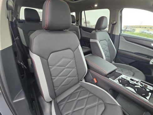 New 2026 Volkswagen Atlas Peak Edition AWD/4WD image 13