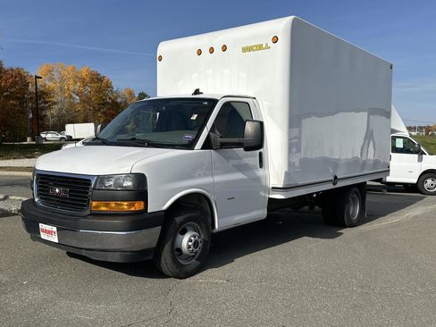 Used 2022 GMC Savana 3500 w/ Power Convenience Package image 1