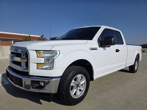 Used 2017 Ford F150 XLT RWD image 3