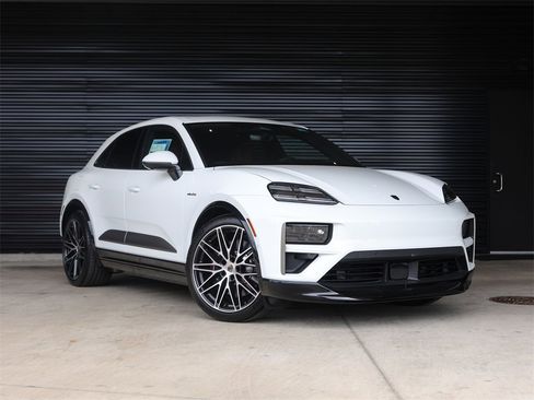 New 2025 Porsche Macan Turbo Electric image 9