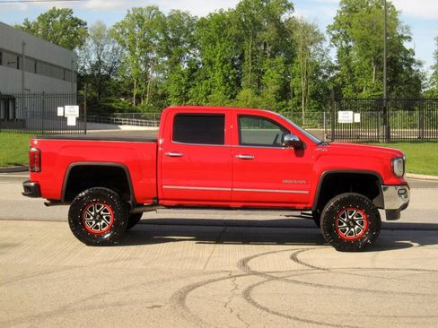 Used 2018 GMC Sierra 1500 SLT w/ SLT Premium Package image 9