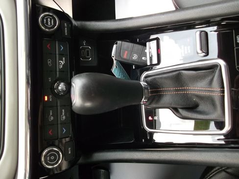 Used 2022 Jeep Compass Limited image 19