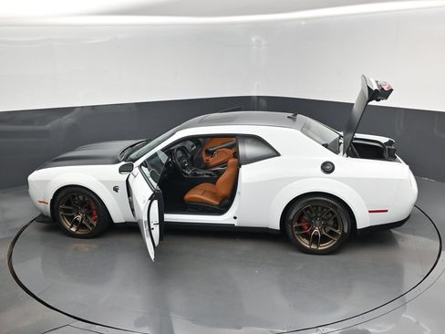 Used 2023 Dodge Challenger SRT Hellcat RWD image 17