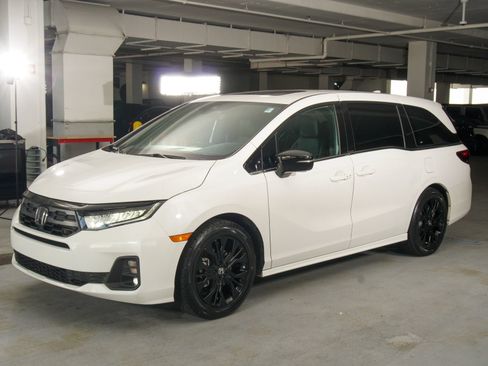 Used 2025 Honda Odyssey Sport-L image 5